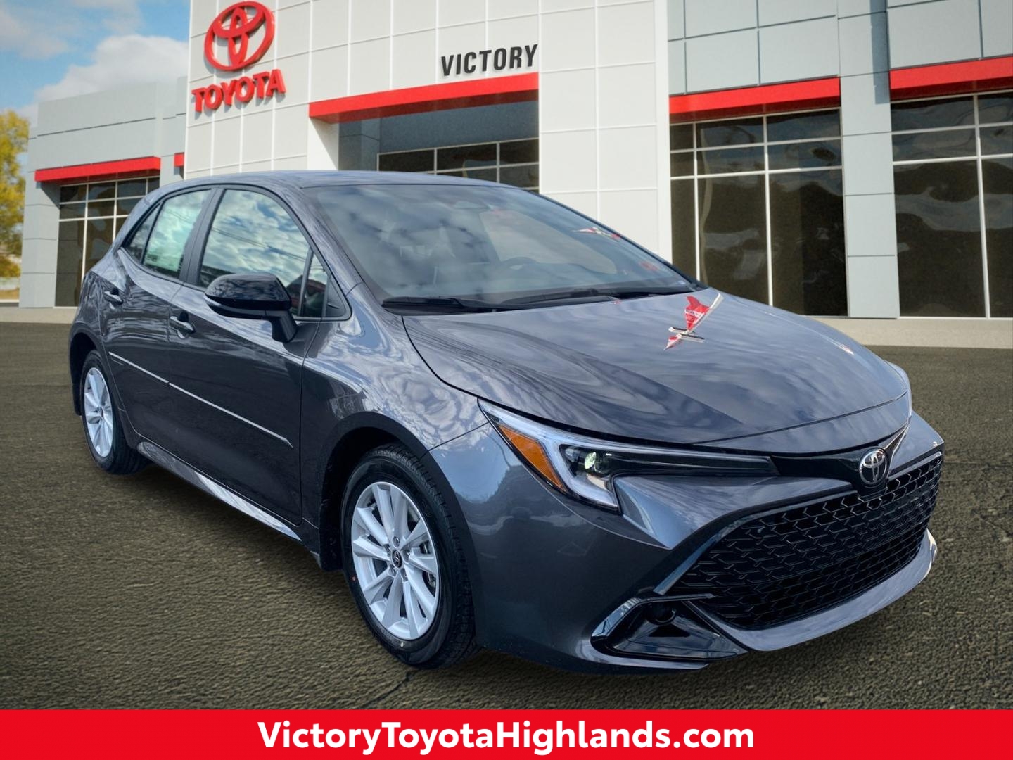 2026 Toyota Corolla Hatchback SE's photo