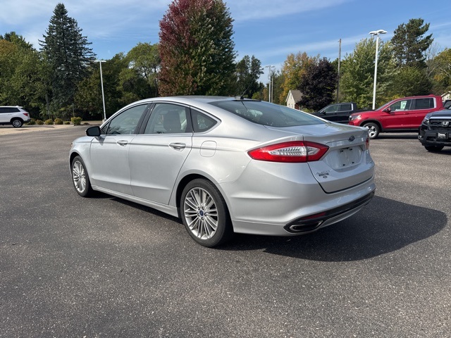 2014 Ford Fusion SE photo 3