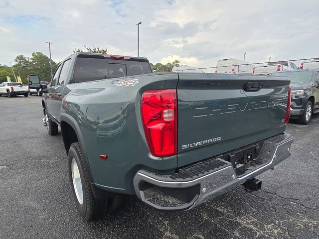 2026 Chevrolet Silverado 3500HD LT photo 4
