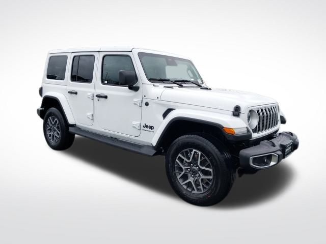 2025 Jeep Wrangler Sahara photo 2