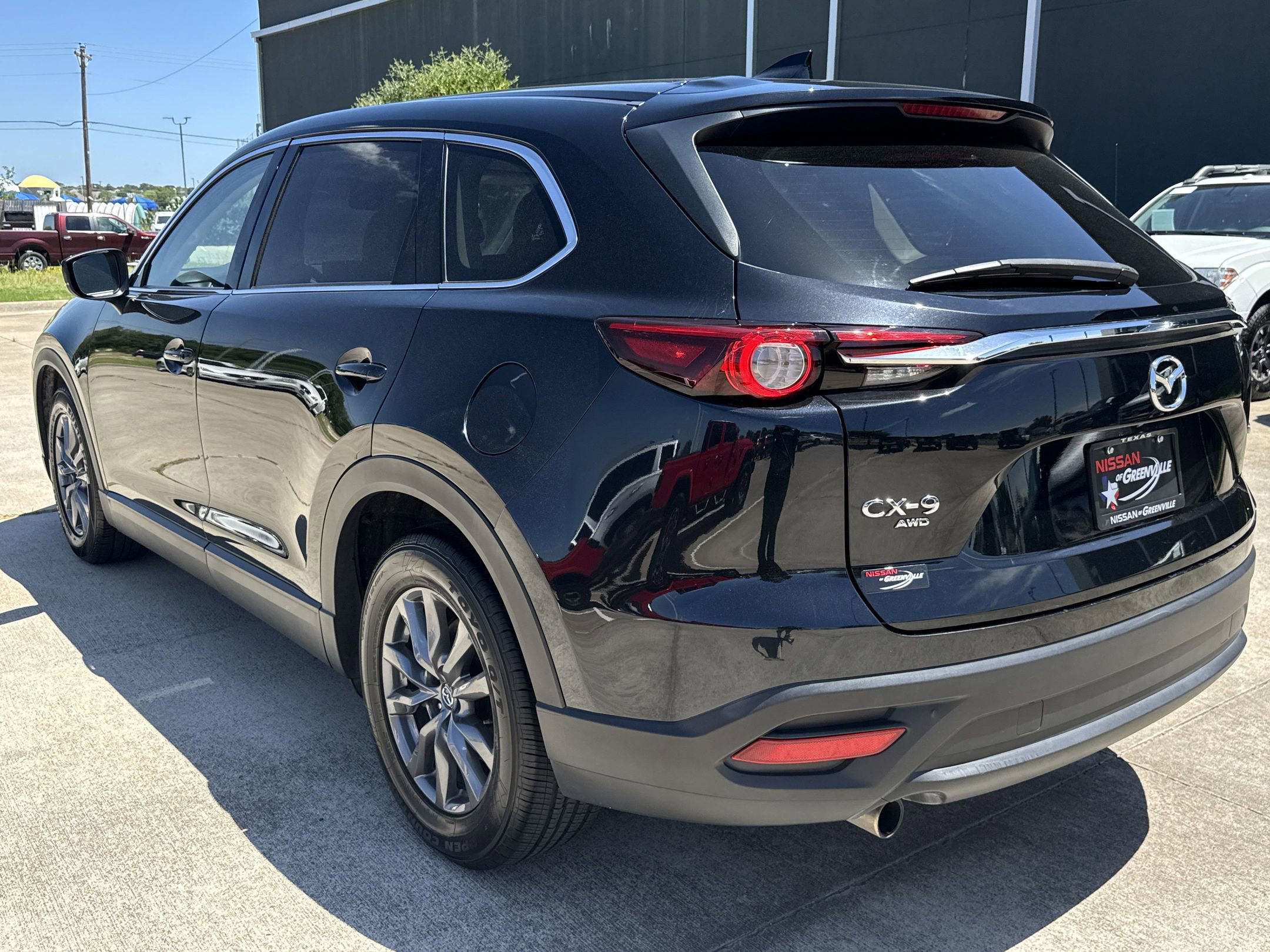 2023 Mazda CX-9 Touring photo 2