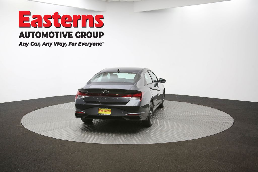 2021 Hyundai Elantra SEL Convenience photo 25