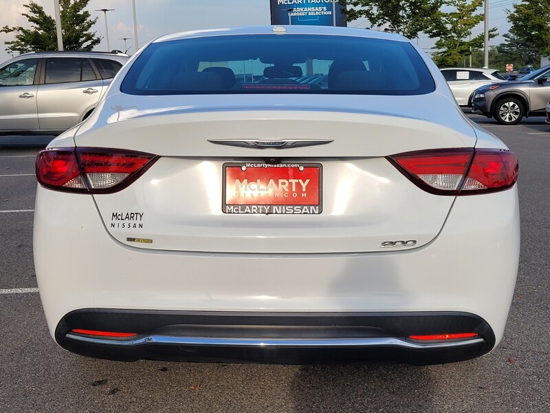 2015 Chrysler 200 Limited photo 5