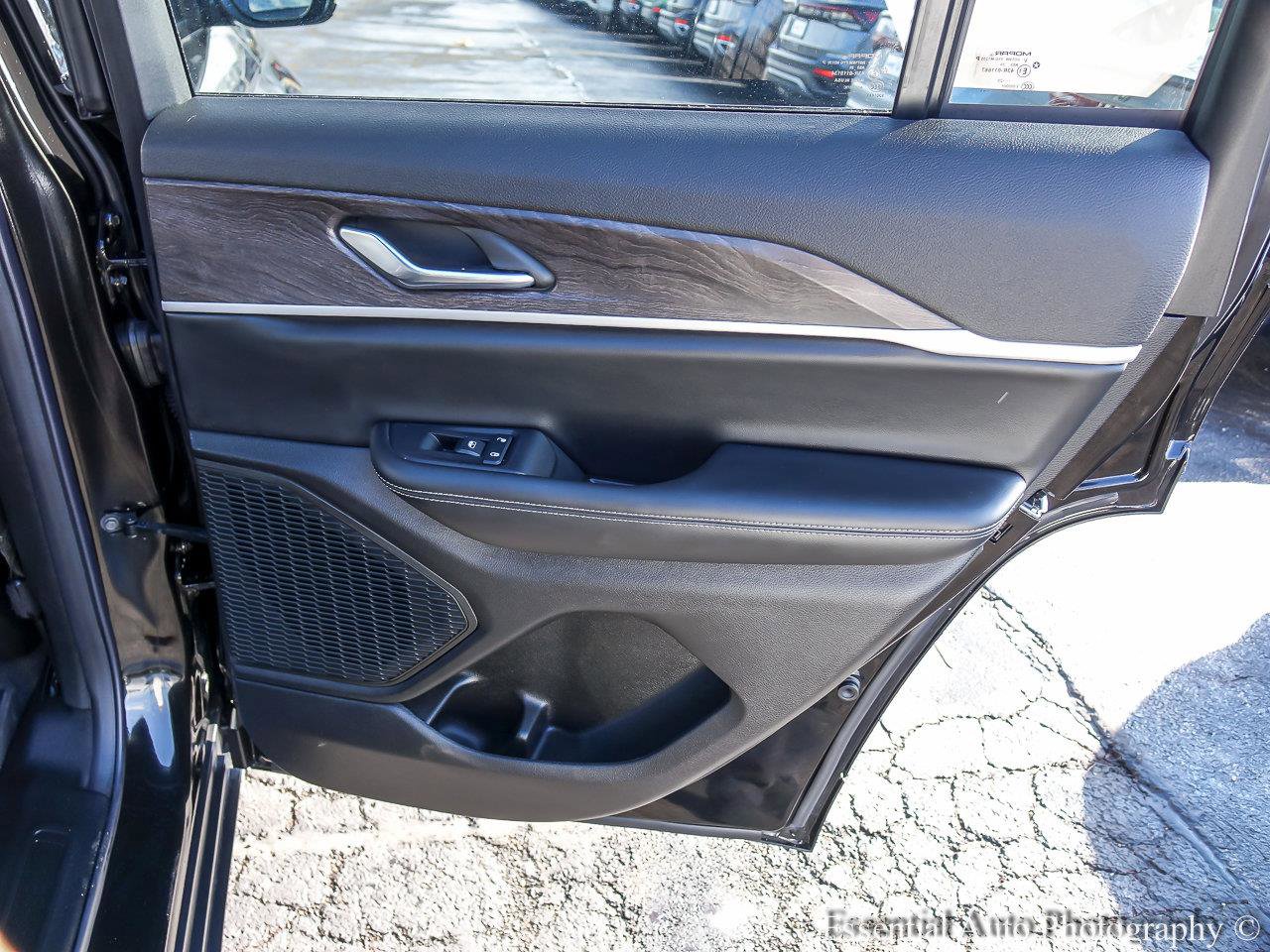 2025 JEEP GRAND CHEROKEE - Image 22