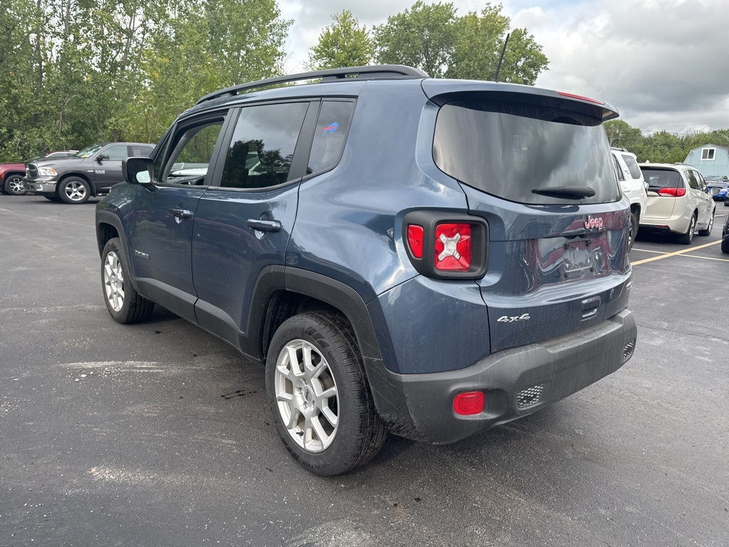 2022 Jeep Renegade Latitude photo 4
