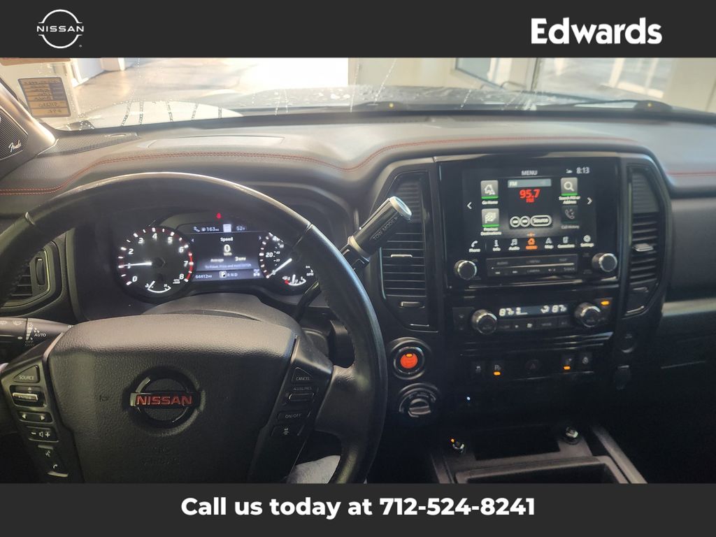 2020 Nissan Titan PRO-4X photo 17