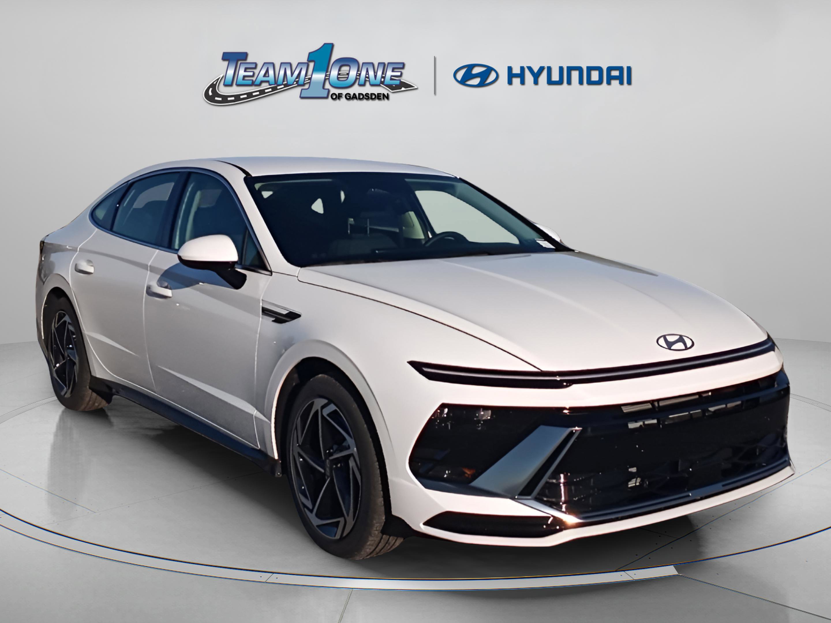 2026 Hyundai Sonata SEL's photo