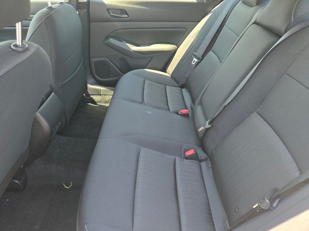 2025 Nissan Altima SV Special Edition photo 7