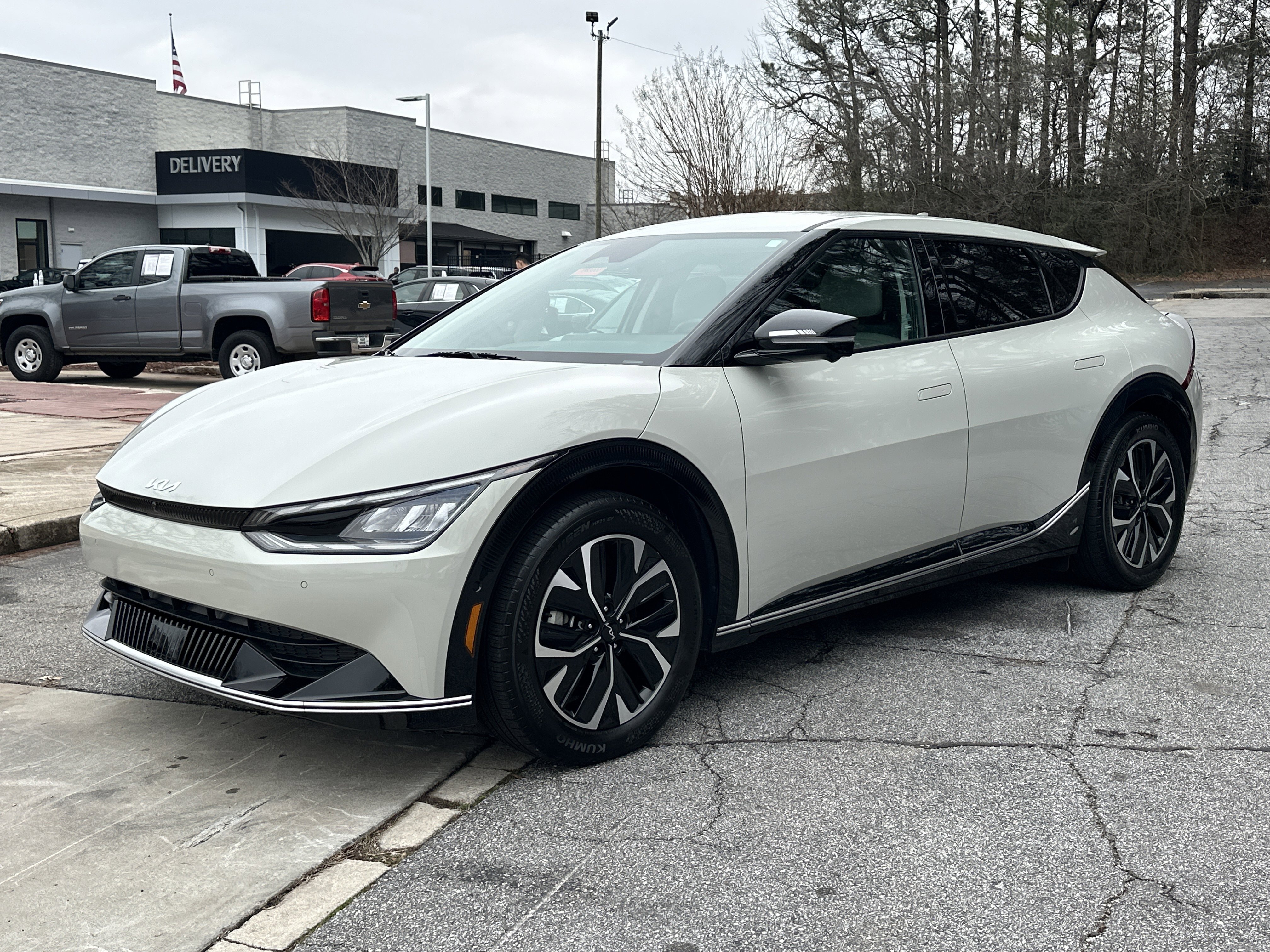 Used 2024 Kia EV6 Wind with VIN KNDC34LA5R5162366 for sale in Chamblee, GA