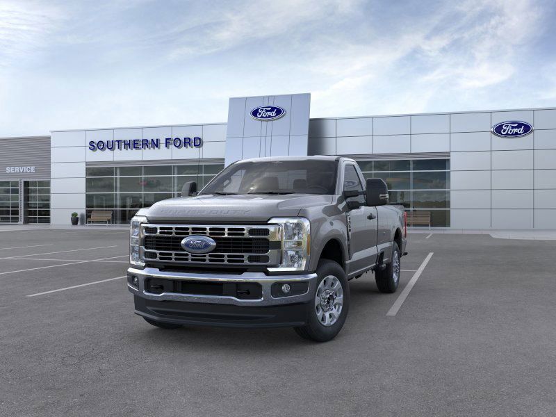 2025 Ford F-350 XLT photo 2