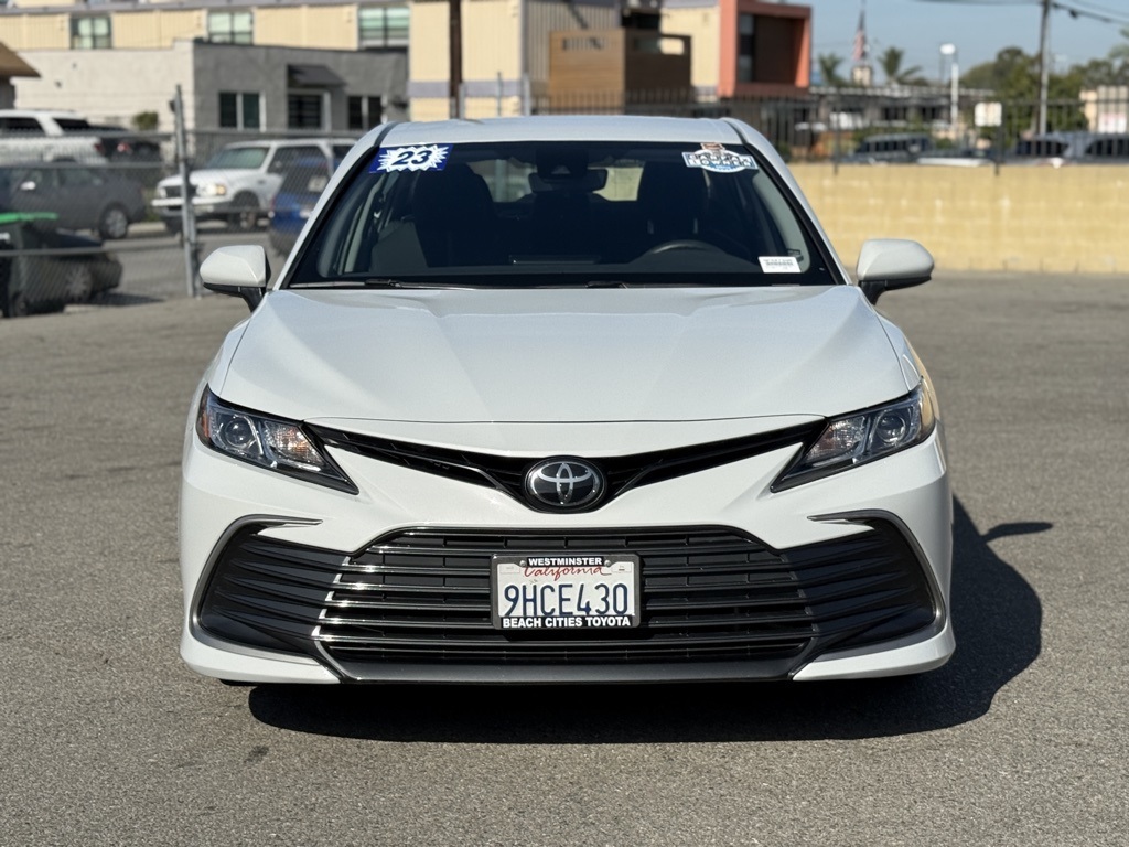 2023 Toyota Camry LE photo 3