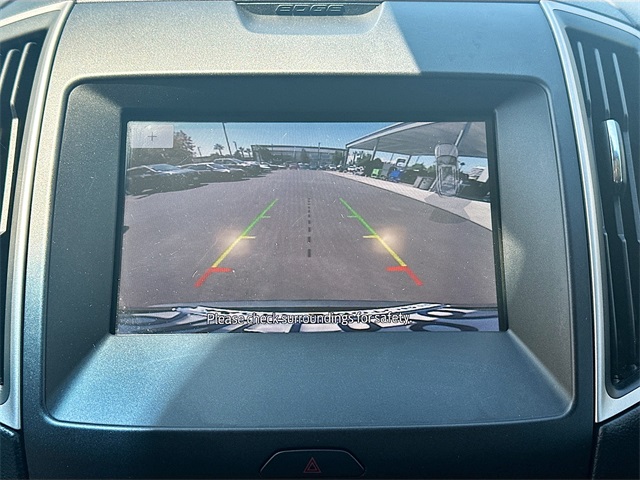 2020 Ford Edge SEL photo 13