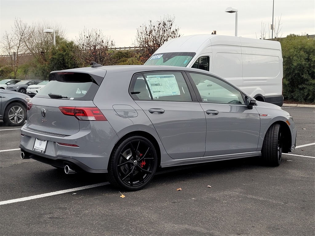 2024 Volkswagen Golf GTI 380 SE photo 4