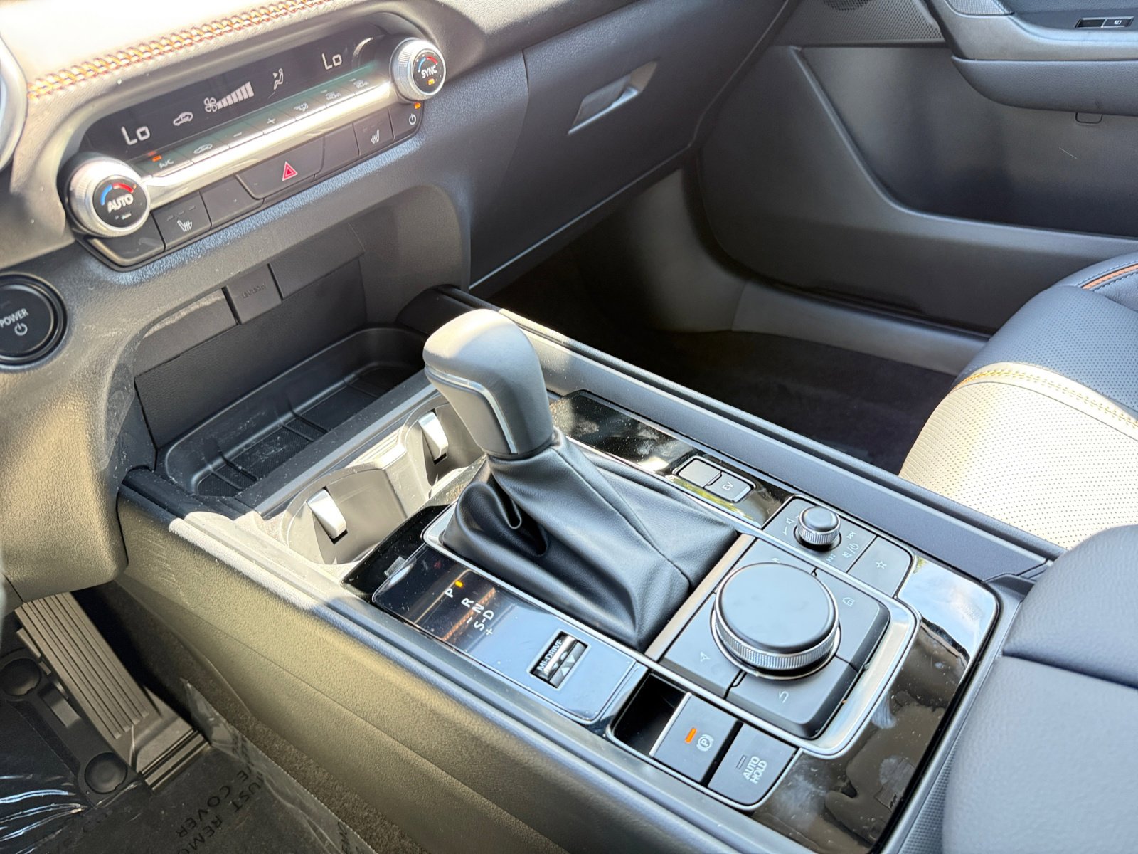 2025 Mazda CX-50 Premium photo 13