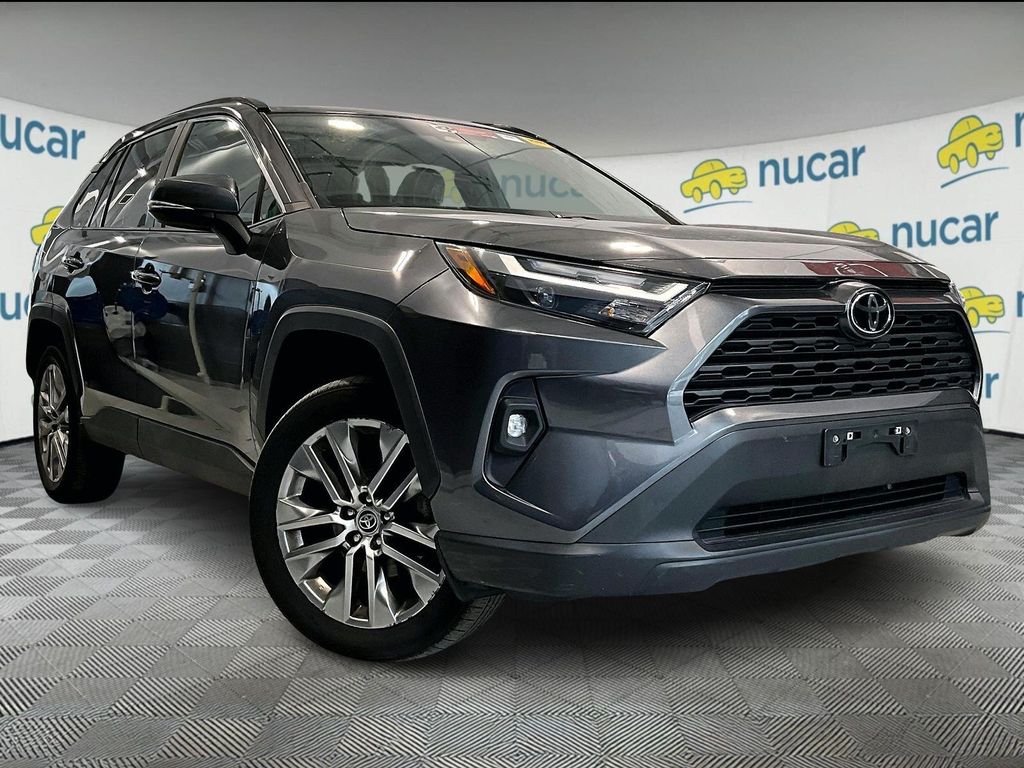 2022 Toyota RAV4 XLE Premium's photo