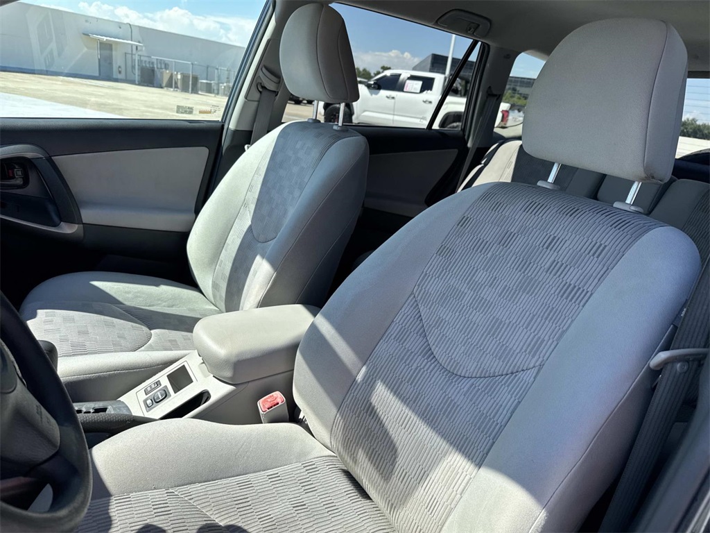 2012 Toyota RAV4 Base photo 15