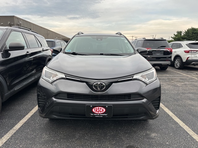 2017 Toyota RAV4 LE photo 2