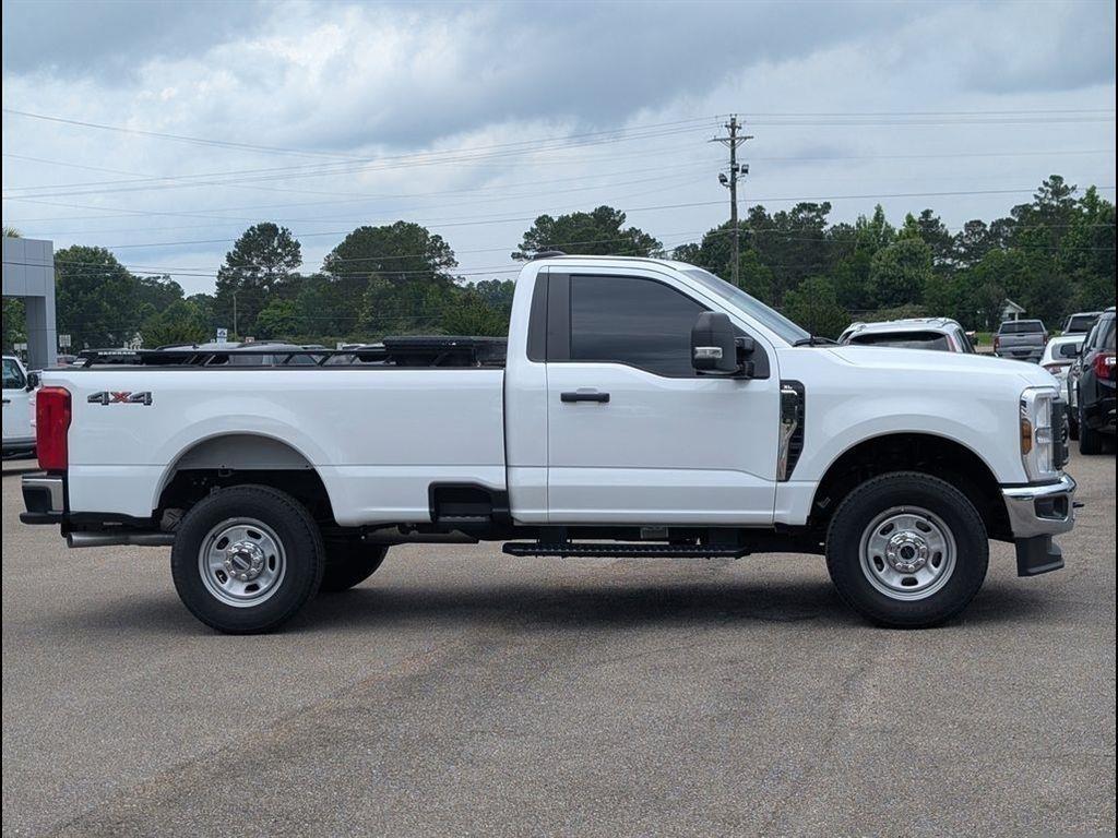 2024 Ford F-350 XL photo 7