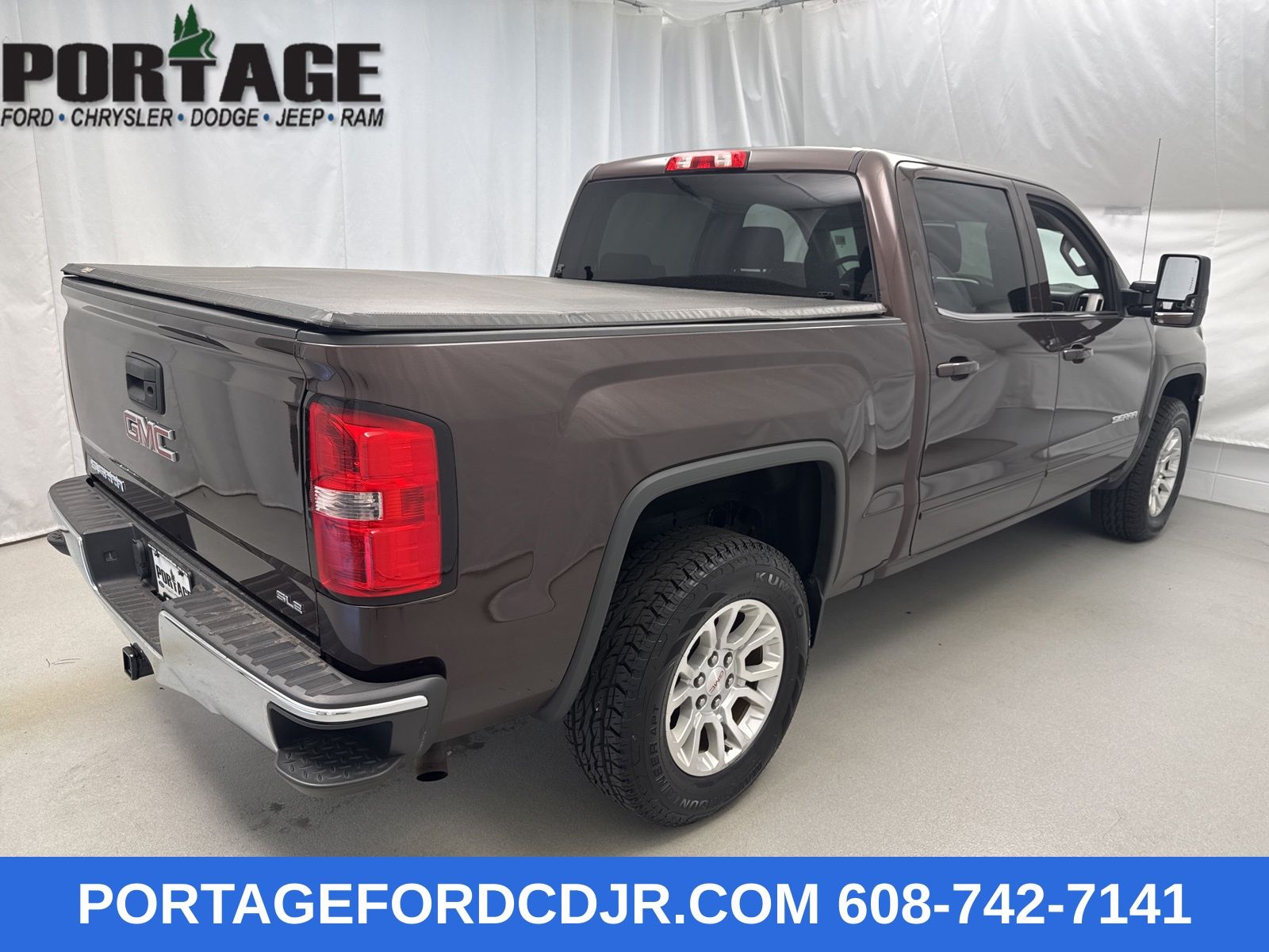 2016 Gmc Sierra 1500 SLE photo 2
