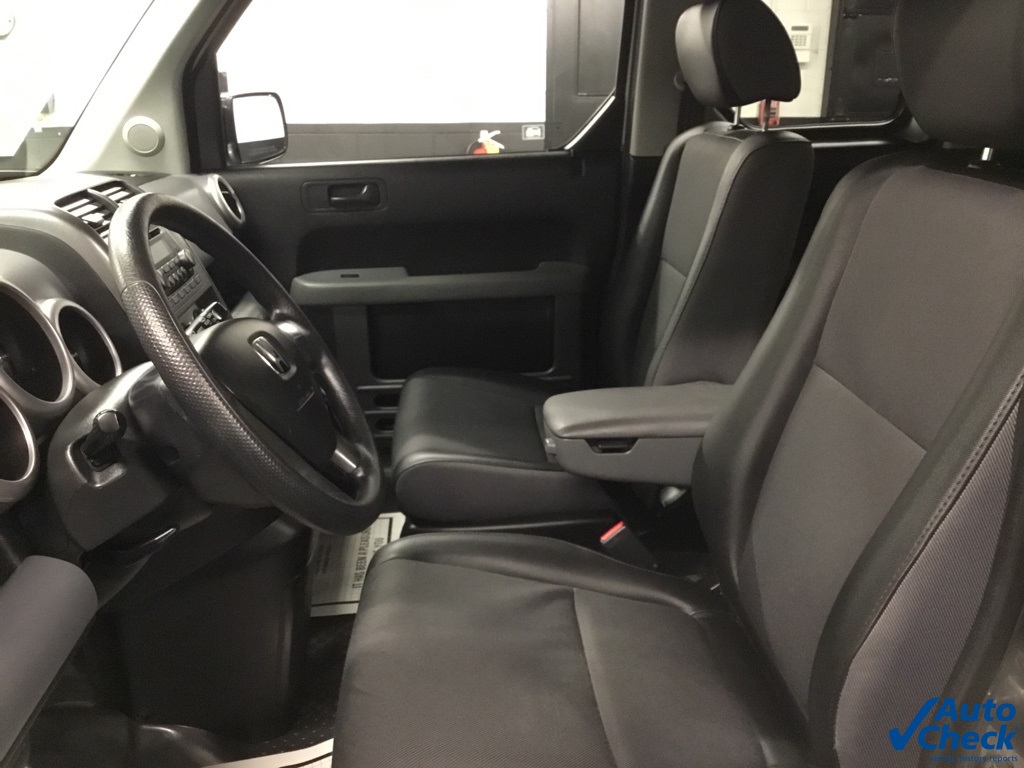 2005 Honda Element EX photo 18