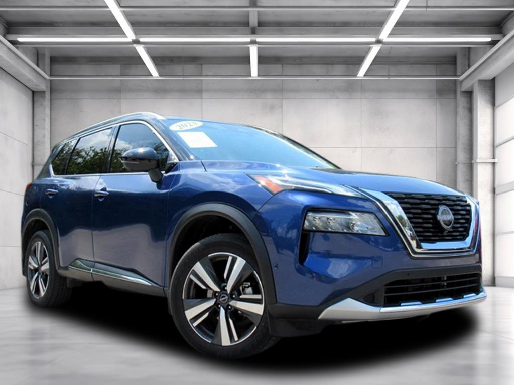 2023 Nissan Rogue Platinum's photo