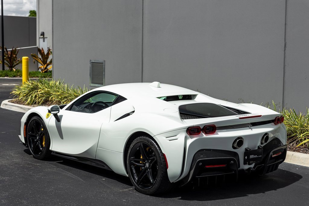 2022 Ferrari SF90 Stradale photo 3