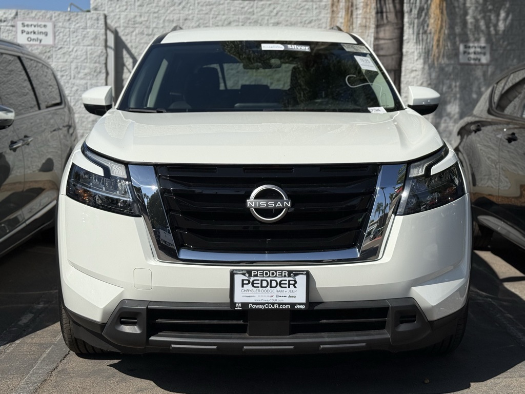 Used 2023 White Nissan SV image 1