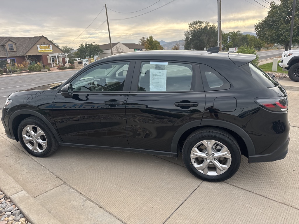 2023 Honda HR-V LX photo 4