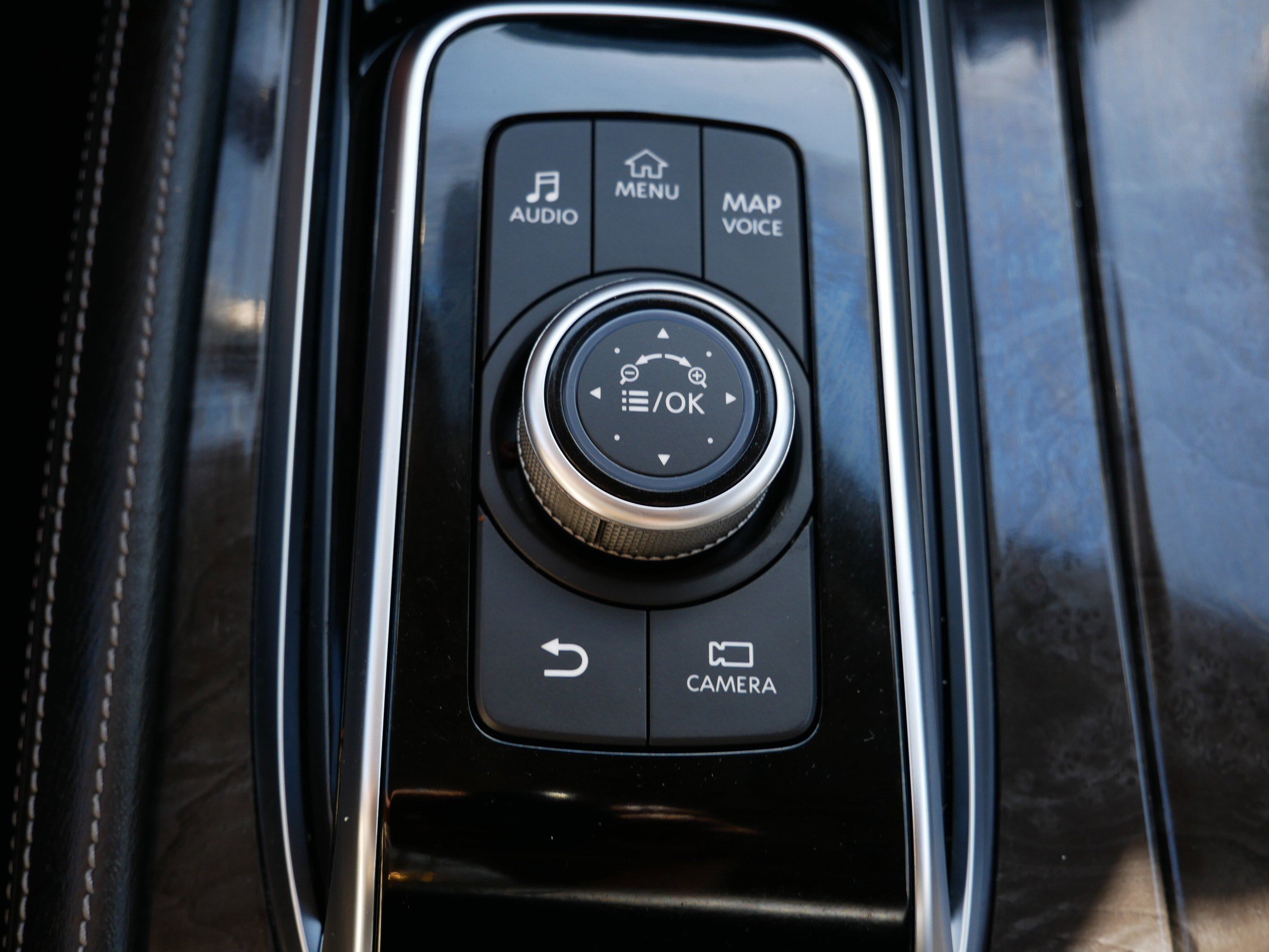 2024 Infiniti QX80 Luxe photo 30