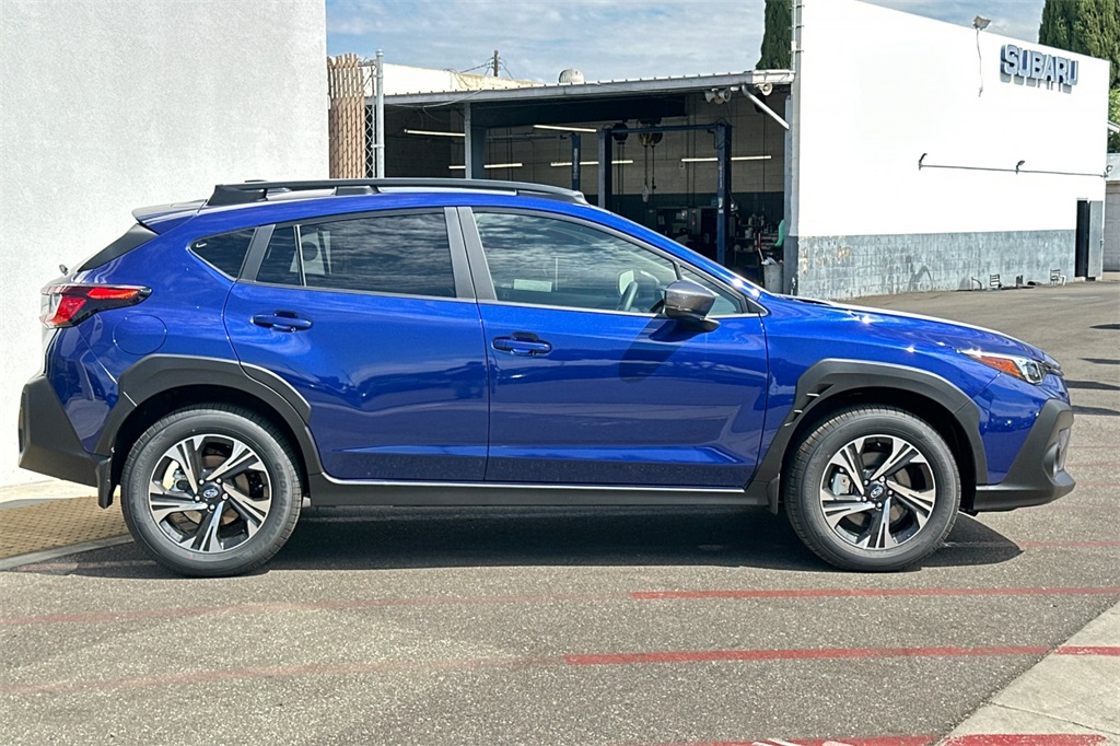 2025 Subaru Crosstrek Premium photo 3