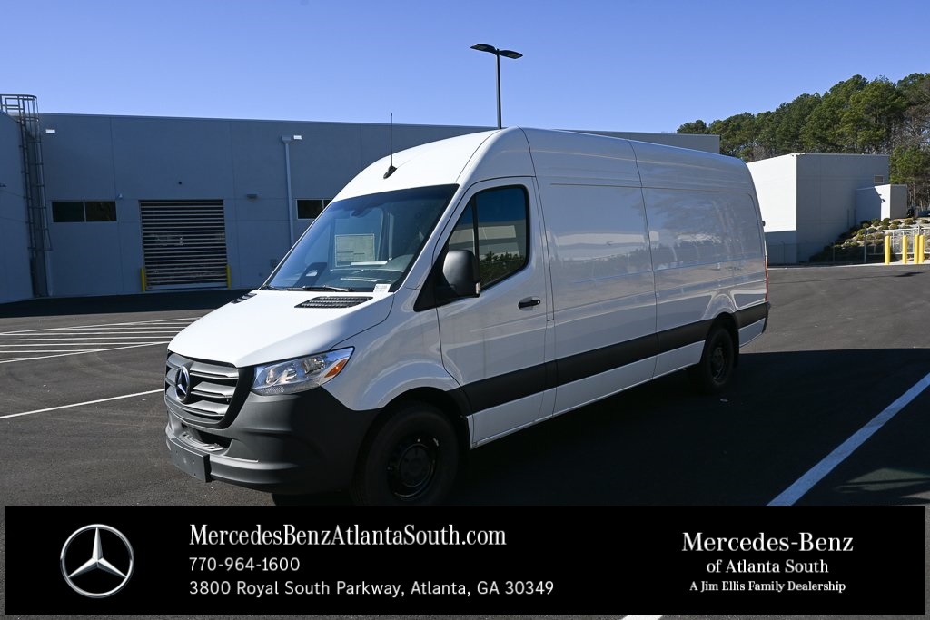 2025 Mercedes-Benz Sprinter Cargo Van Base's photo