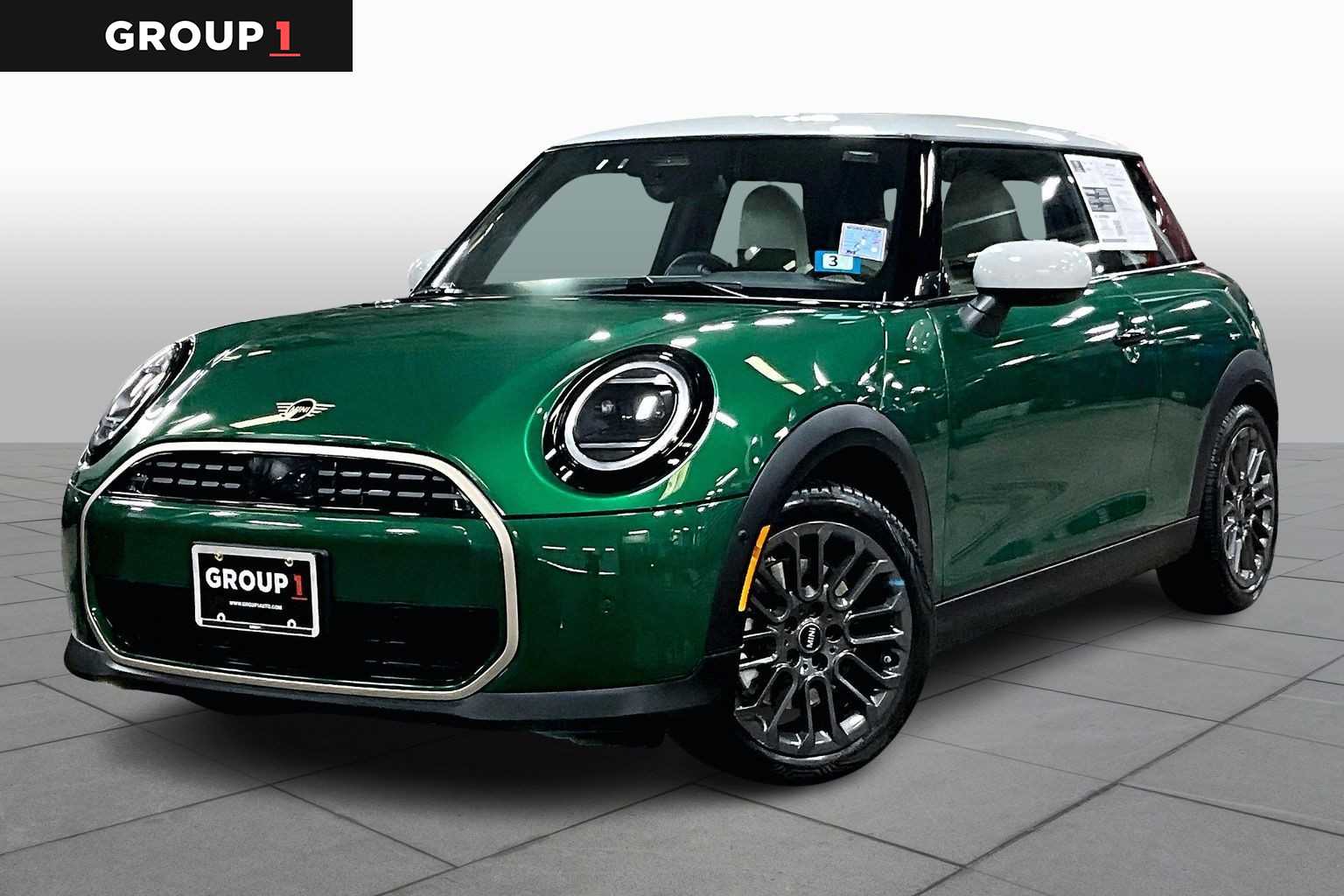 2026 MINI Hardtop 2 Door's photo