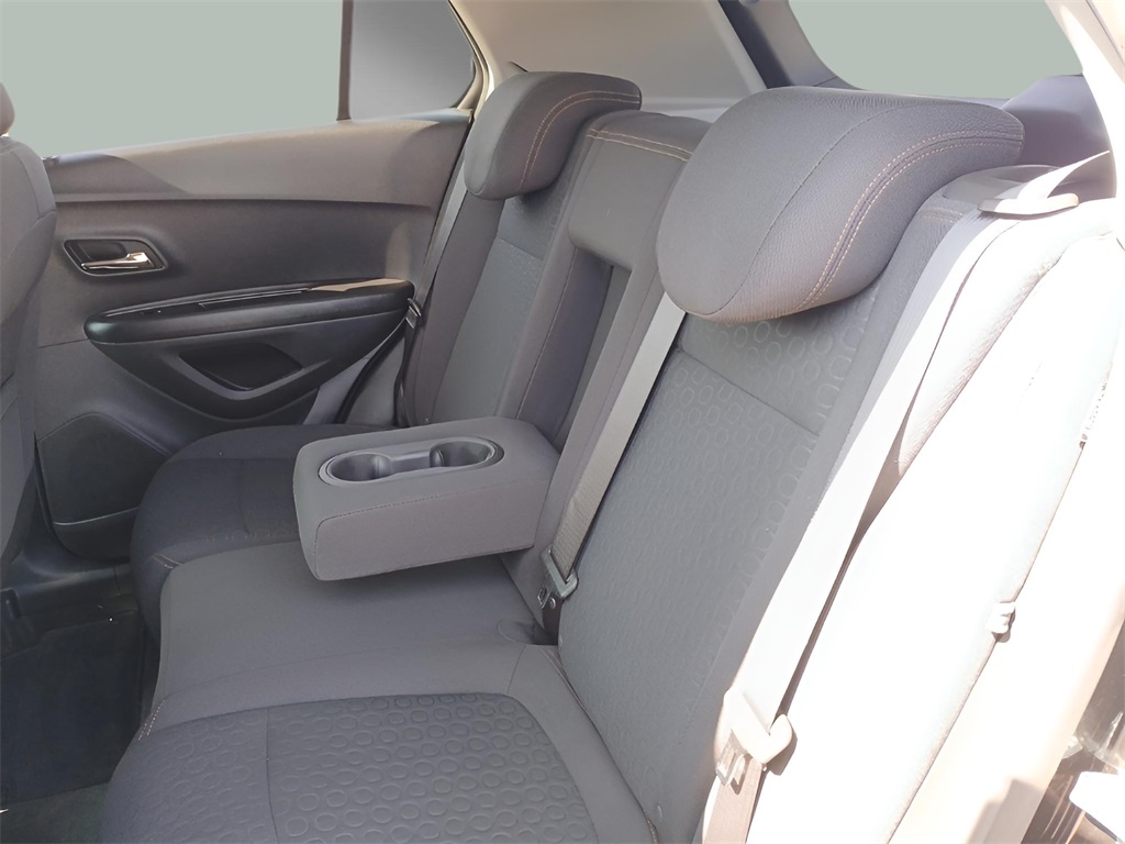 2022 Chevrolet Trax LS photo 22
