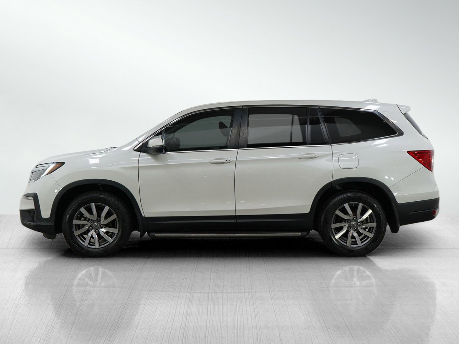 Used 2021 Honda Pilot EX-L with VIN 5FNYF6H54MB049813 for sale in Roseville, Minnesota