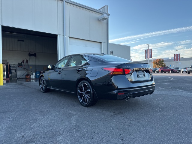 2024 Nissan Altima 2.5 SR photo 3