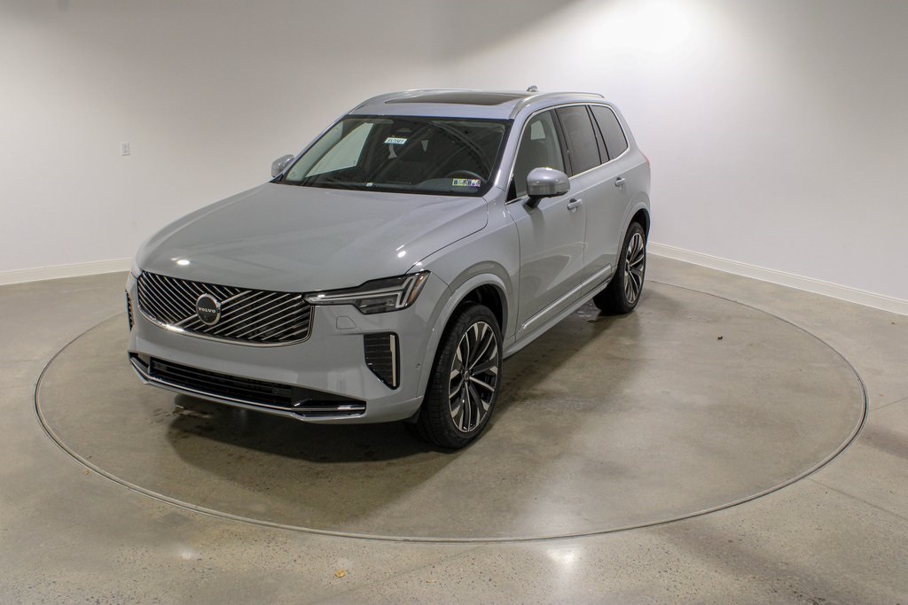 2026 Volvo XC90 Plus's photo