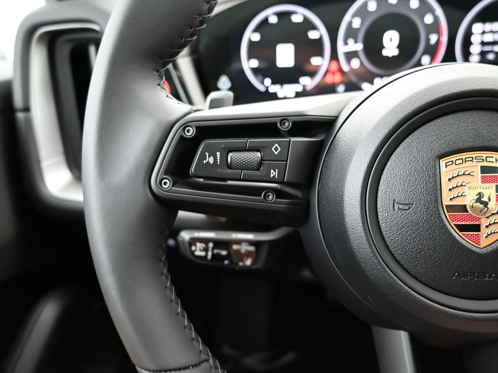 2026 Porsche Cayenne Coupe photo 11