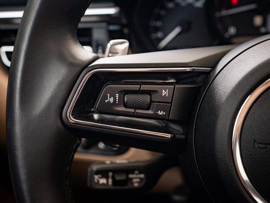2024 Porsche Macan T photo 22
