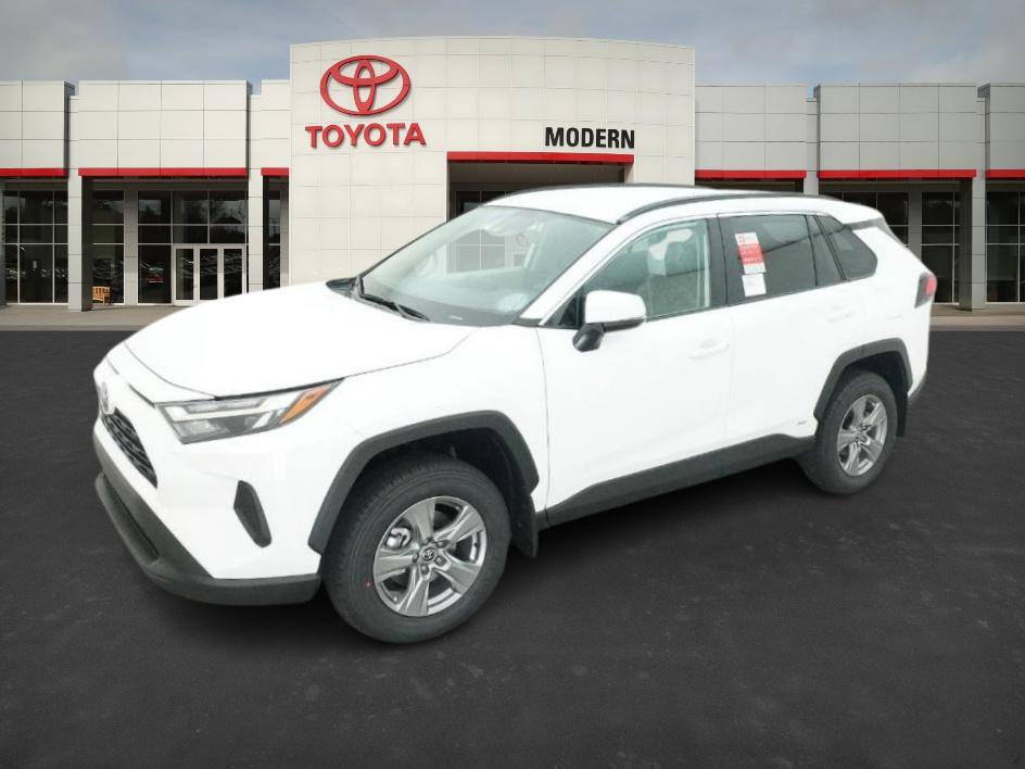 2025 Toyota RAV4 XLE's photo