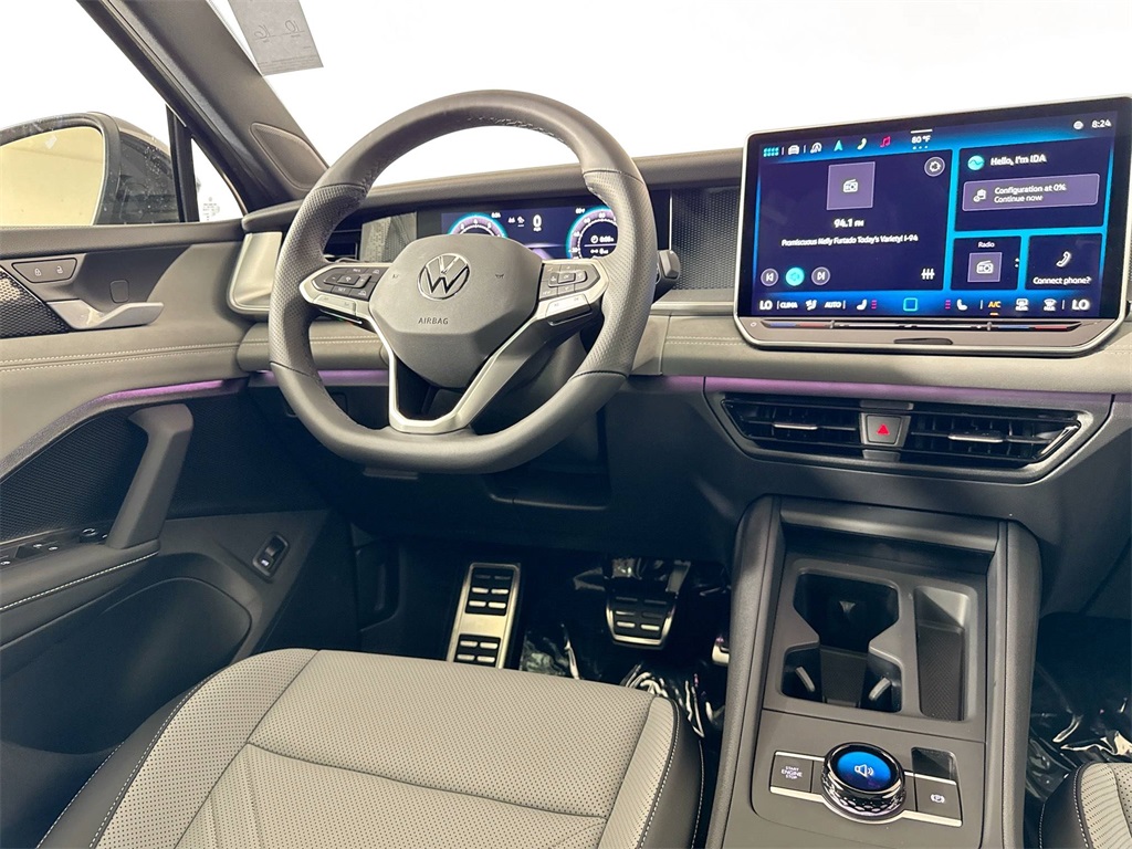 2025 Volkswagen Tiguan SE R-Line Black photo 8