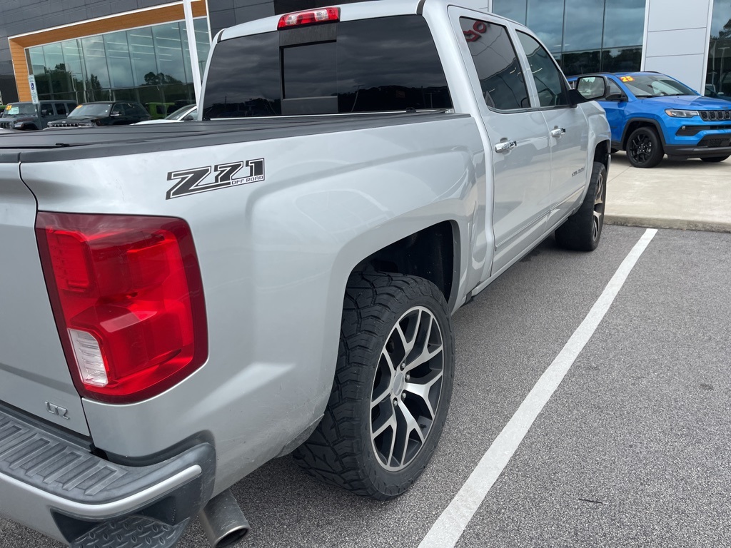 2016 Chevrolet Silverado 1500 LTZ photo 3