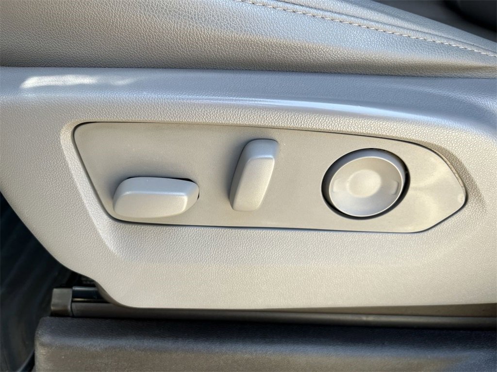 2023 Chevrolet Silverado 1500 LTZ photo 4