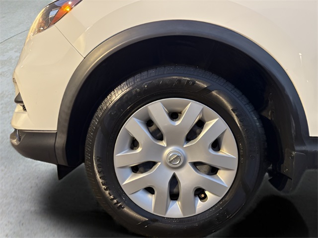 2020 Nissan Rogue Sport S photo 9