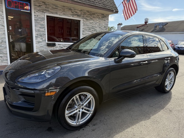 2022 Porsche Macan