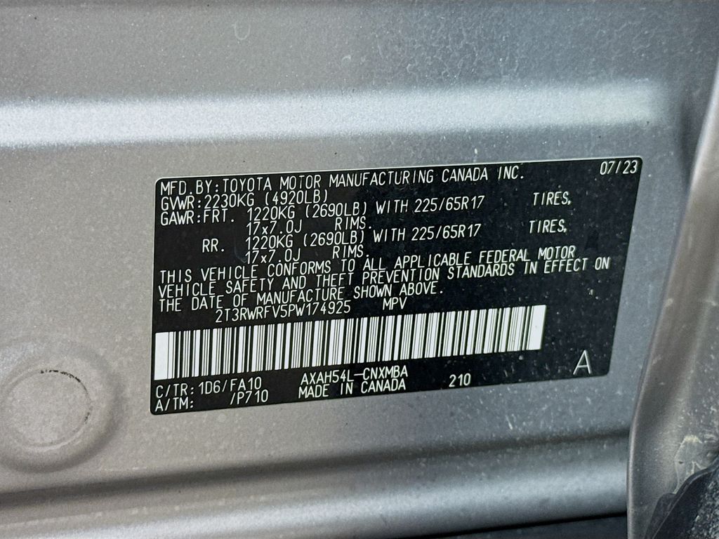2023 Toyota RAV4 Hybrid XLE photo 29