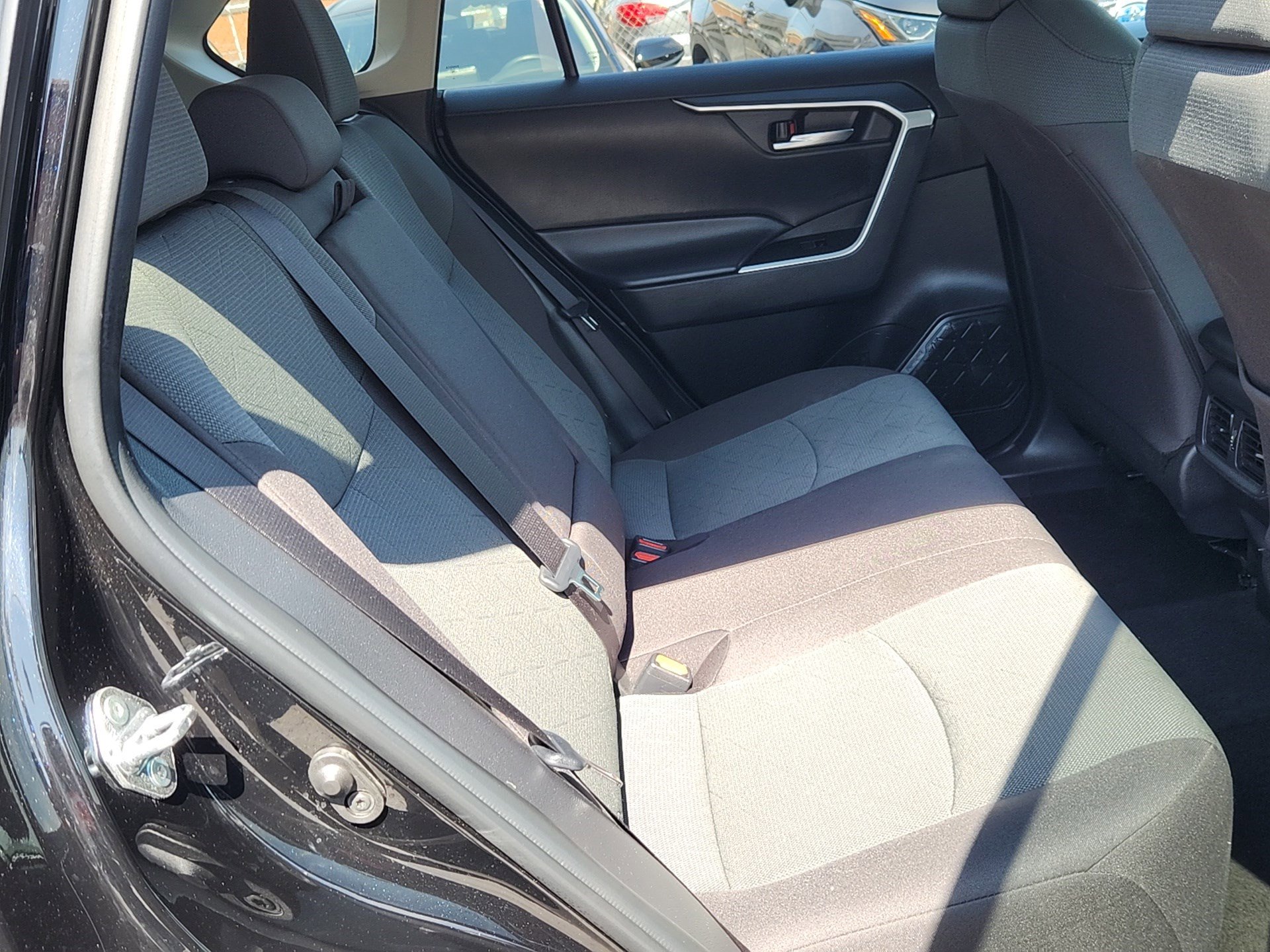 2025 Toyota RAV4 XLE photo 26