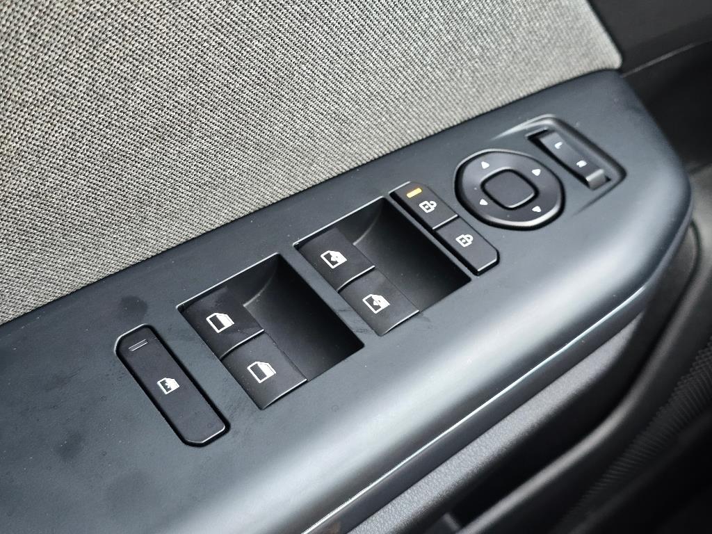 2025 Kia K4 EX photo 12