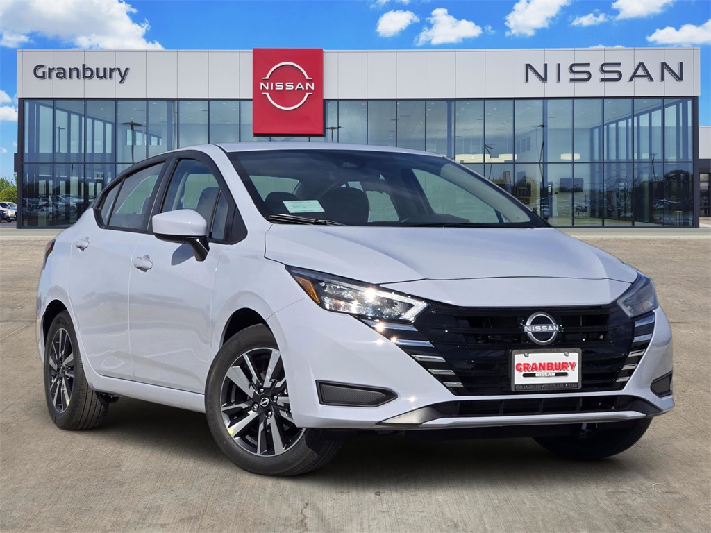 2025 Nissan Versa SV's photo