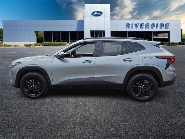 2025 Chevrolet Trax ACTIV photo 2