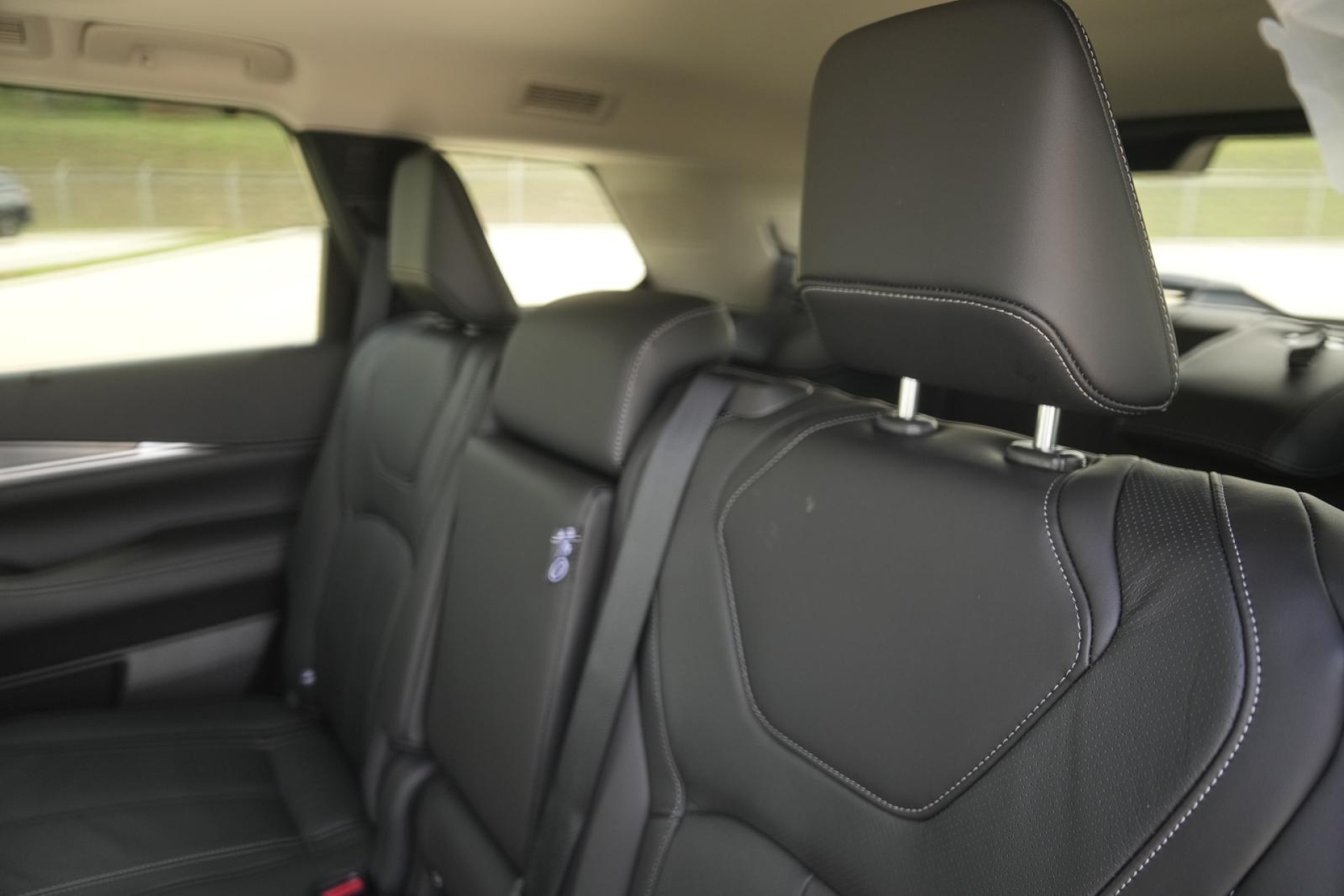 2025 Infiniti QX60 Luxe AWD photo 17